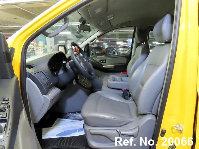  Hyundai / Grand Starex Stock No. 20066